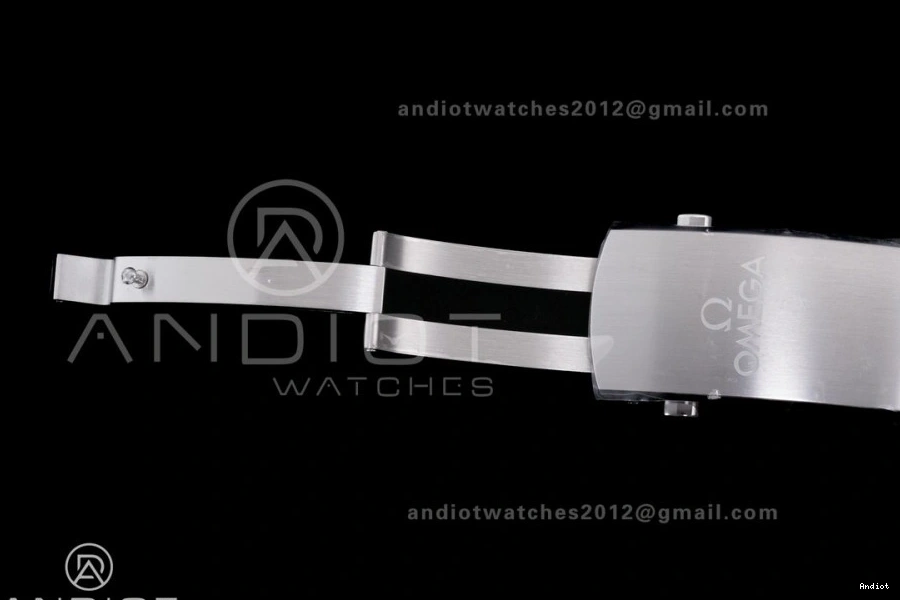 SS Super Edition 1:1 On 8806 Asian Black Bracelet Ceramic White Seamaster Dial 300M Best Clone V4 VSF Diver Bezel 1229